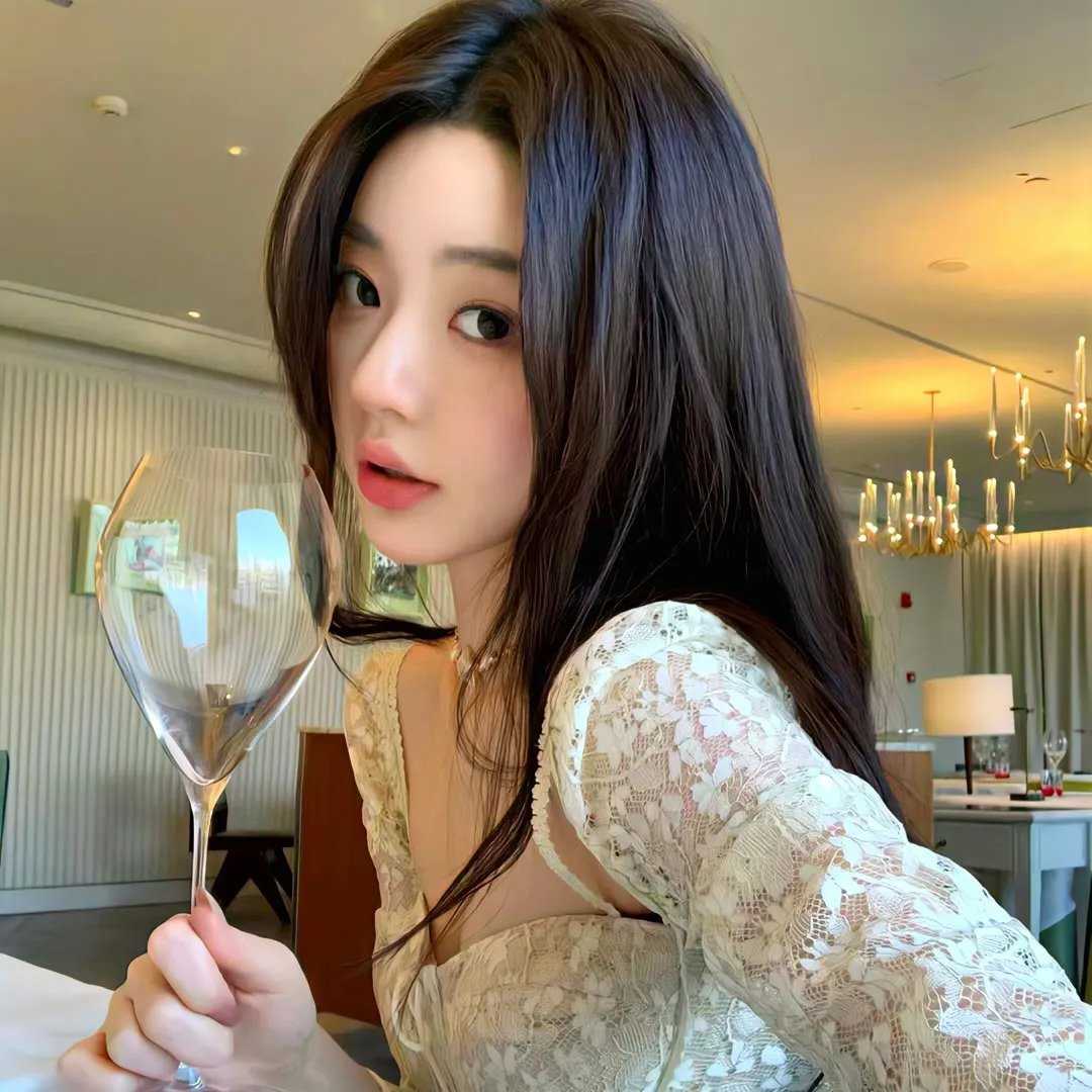 高举爱国语